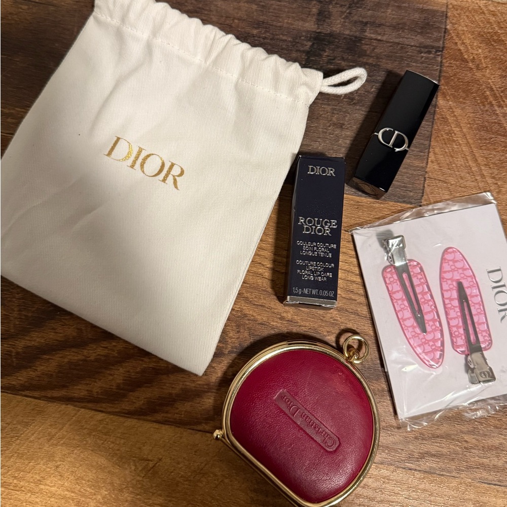 Dior bundle (vintage coinpouch, hairclip, rouge lipstick 720)